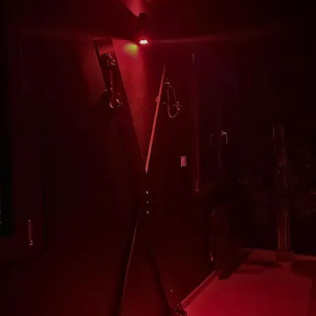 Red Room By Loveroomeo Pontarlier Exterior foto